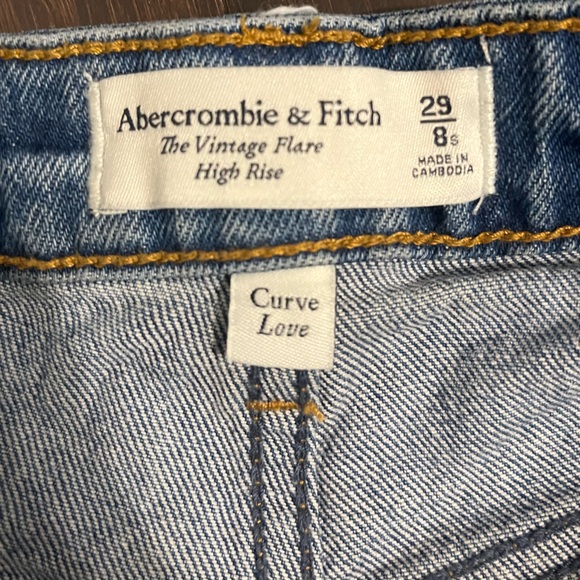 Abercrombie & Fitch, Curve Love High Rise Vintage Flare Jean, Medium Wash - Picture 3 of 4